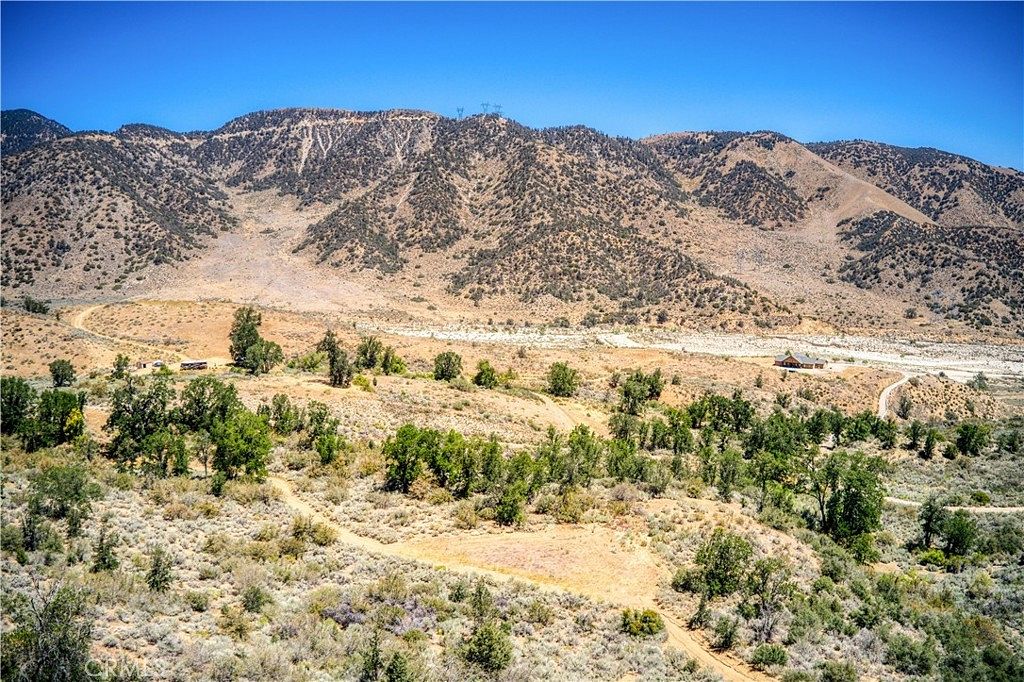 20.3 Acres of Land for Sale in Lebec, California