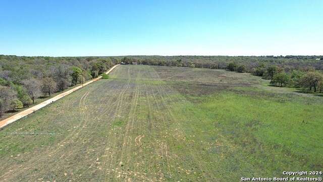 15 Acres of Land for Sale in La Vernia, Texas