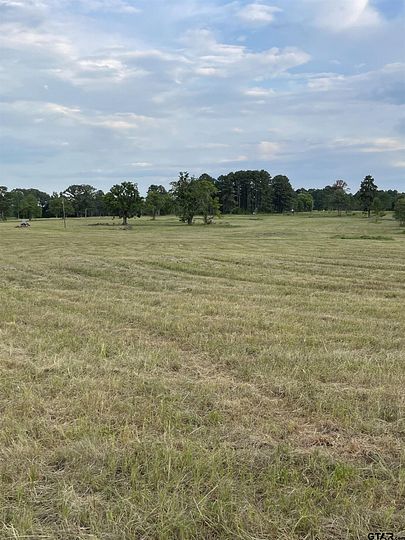 5.4 Acres of Land for Sale in Kilgore, Texas