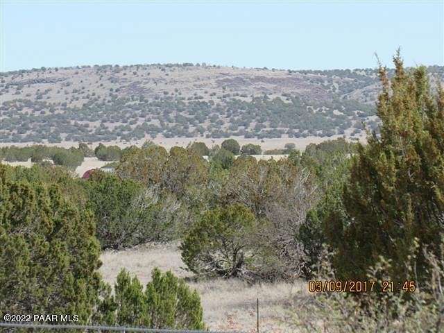 1.4 Acres of Residential Land for Sale in Seligman, Arizona