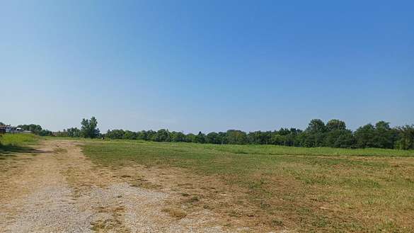15.9 Acres of Land for Sale in Oakland, Tennessee