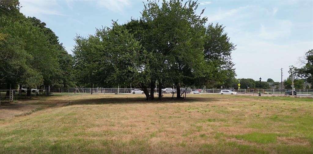 2 Acres of Improved Residential Land for Sale in Colleyville, Texas