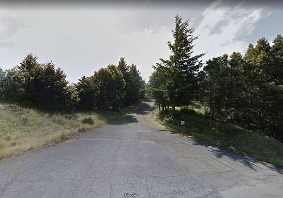 Land for Sale in Whitethorn, California