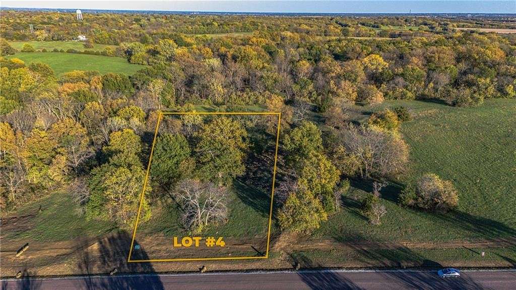 3.1 Acres of Residential Land for Sale in Harrisonville, Missouri