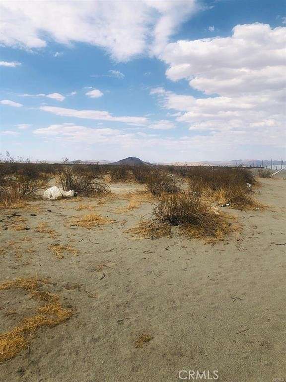 10 Acres of Land for Sale in Phelan, California