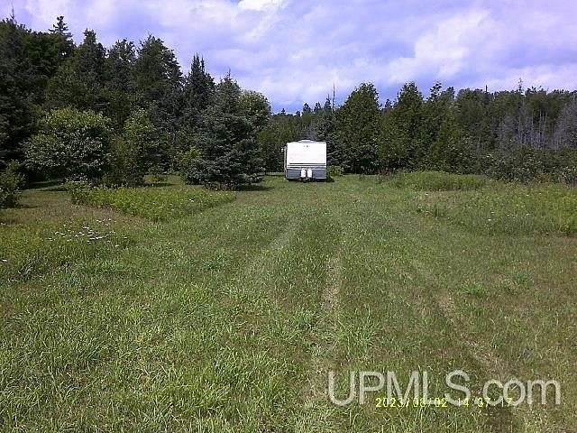 1 Acre of Residential Land for Sale in Eben Junction, Michigan