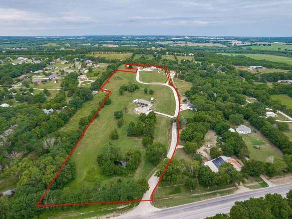 16.1 Acres of Land with Home for Sale in Sherman, Texas