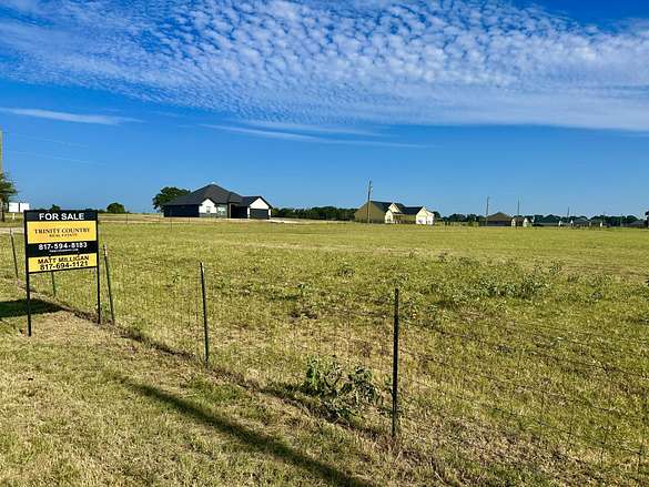 5 Acres of Land for Sale in Millsap, Texas
