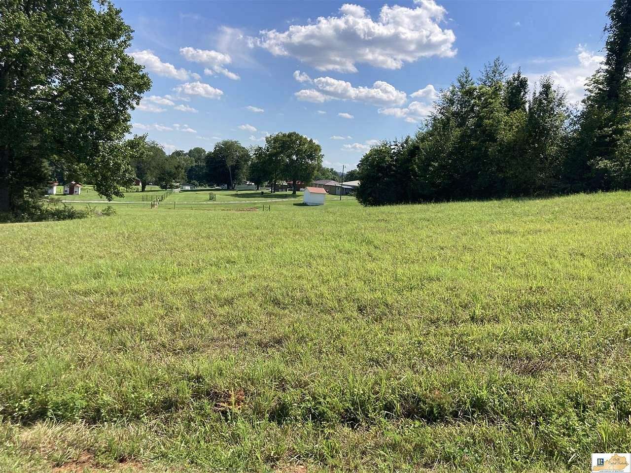 0.89 Acres of Residential Land for Sale in Tompkinsville, Kentucky