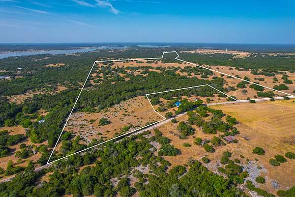 173 Acres of Recreational Land & Farm for Sale in Moody, Texas
