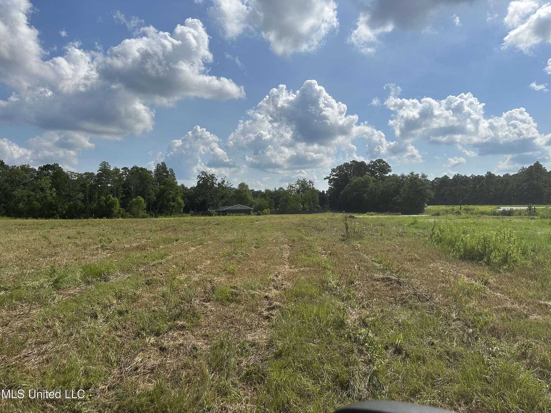 6.7 Acres of Improved Commercial Land for Sale in Moss Point, Mississippi