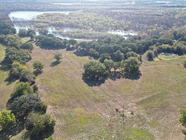 24 Acres of Improved Land for Sale in Bonham, Texas