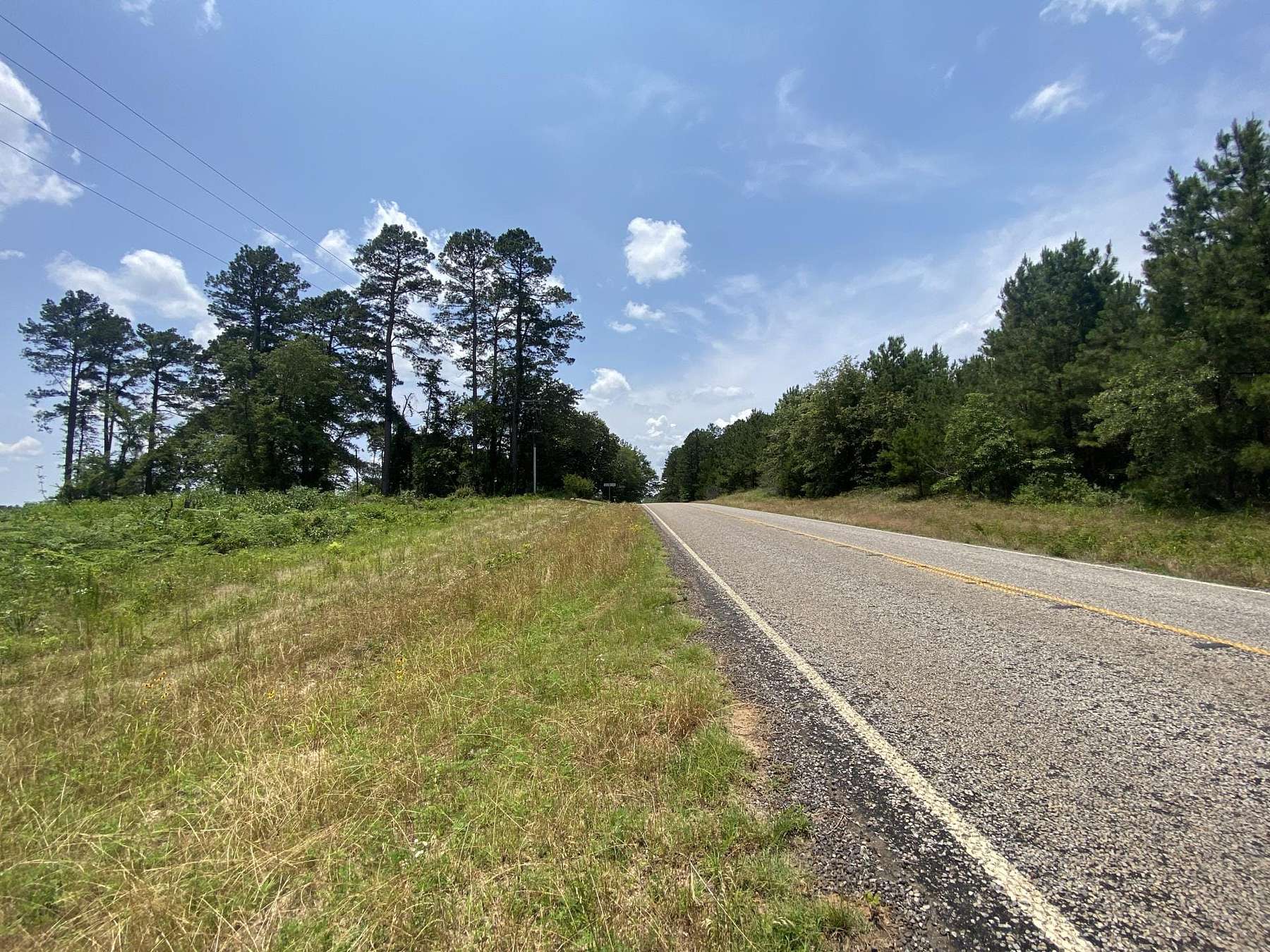 75 Acres of Recreational Land for Sale in Atlanta, Texas