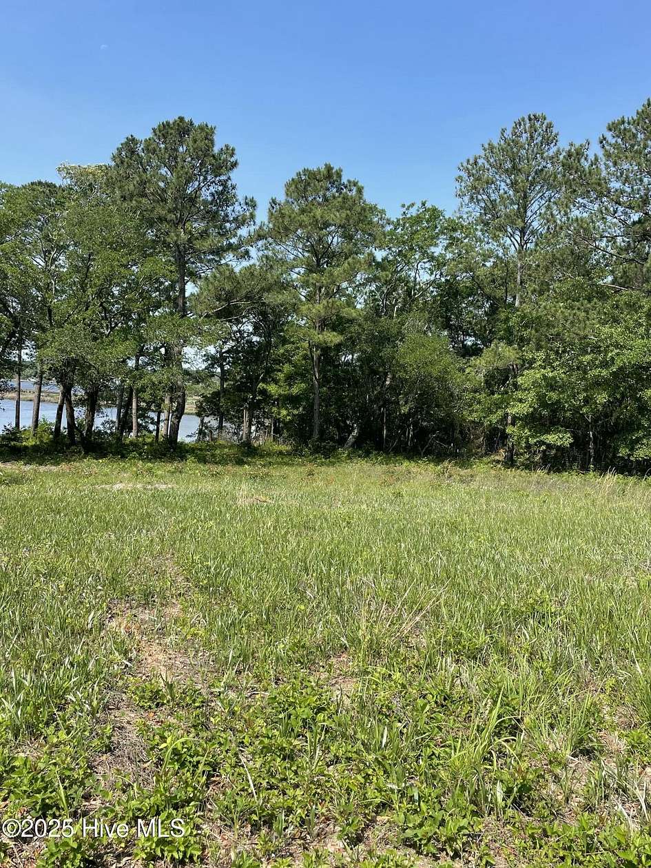 1.27 Acres of Residential Land for Sale in Swansboro, North Carolina