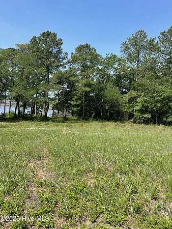 1.27 Acres of Residential Land for Sale in Swansboro, North Carolina