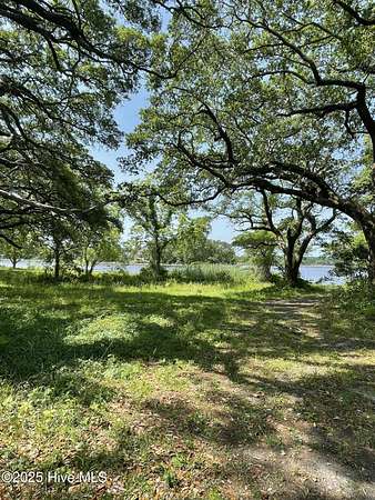 0.94 Acres of Residential Land for Sale in Swansboro, North Carolina