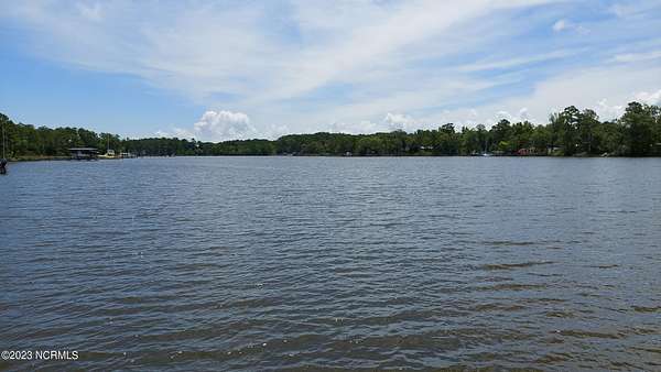 1 Acre of Residential Land for Sale in Oriental, North Carolina