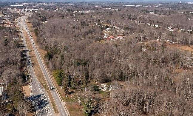 3.58 Acres of Improved Commercial Land for Sale in Flowery Branch, Georgia