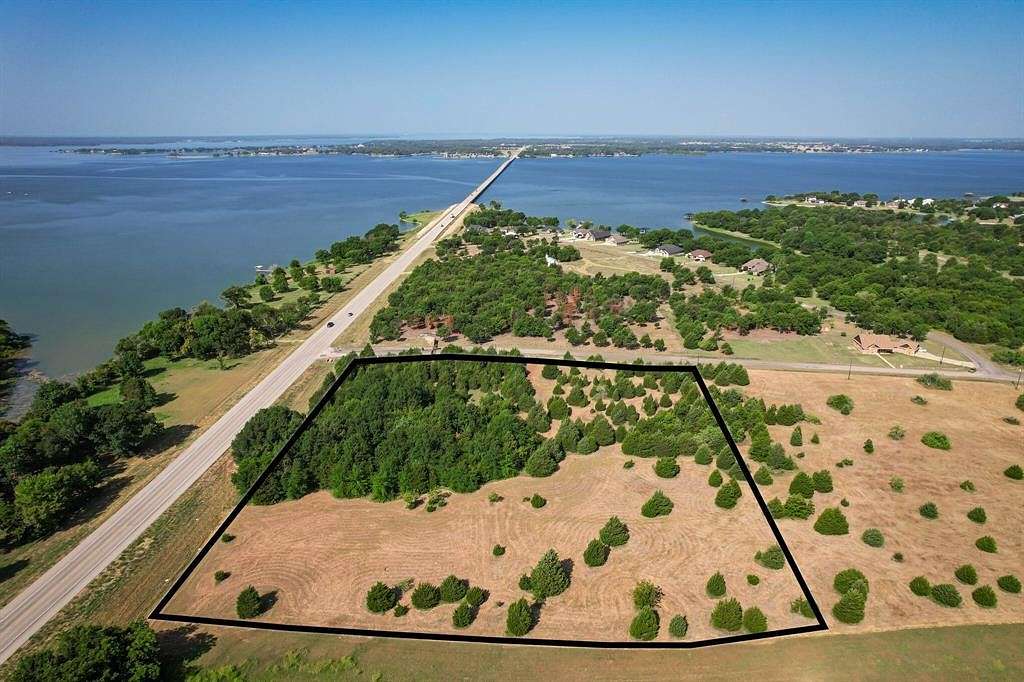 6.6 Acres of Residential Land for Sale in Kerens, Texas