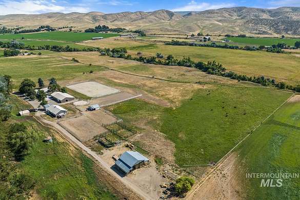 100 Acres of Agricultural Land with Home for Sale in Weiser, Idaho