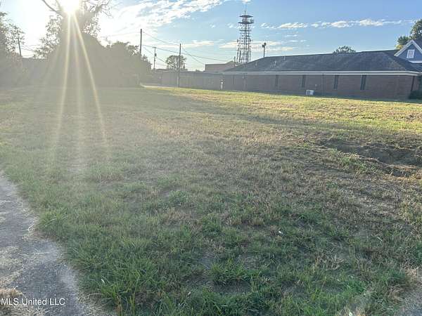 0.34 Acres of Commercial Land for Sale in Greenwood, Mississippi