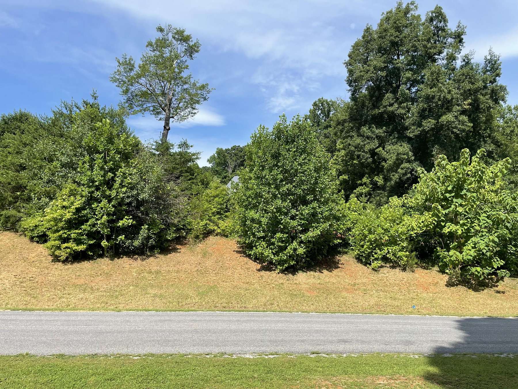 1.1 Acres of Residential Land for Sale in Vinton, Virginia