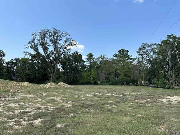 1.2 Acres of Residential Land for Sale in Baton Rouge, Louisiana