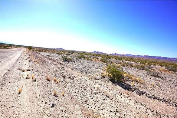 5 Acres of Residential Land for Sale in Yucca, Arizona