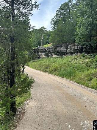 5.57 Acres of Land for Sale in Eureka Springs, Arkansas