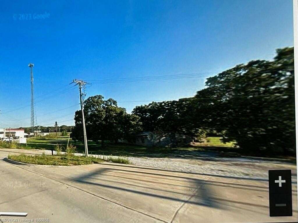 23.5 Acres of Commercial Land for Sale in Sallisaw, Oklahoma