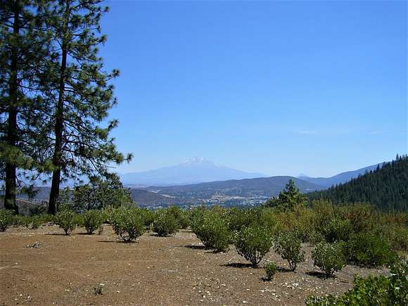 40 Acres of Recreational Land for Sale in Yreka, California