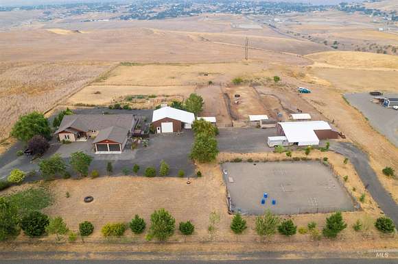 5 Acres of Land with Home for Sale in Clarkston, Washington