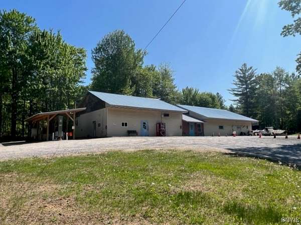 5 Acres of Improved Commercial Land for Sale in Brantingham, New York