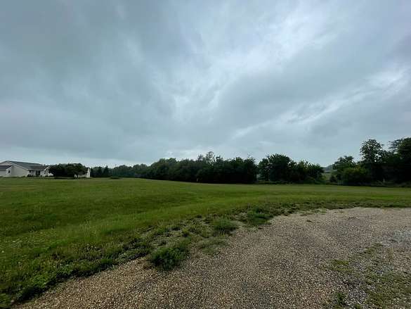 1.6 Acres of Residential Land for Sale in Clinton, Illinois