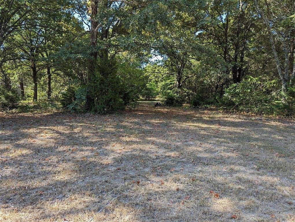 1.1 Acres of Residential Land for Sale in Mabank, Texas