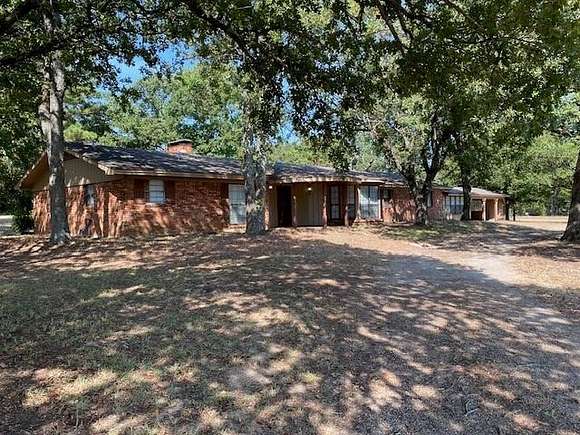 4.9 Acres of Residential Land with Home for Sale in Athens, Texas