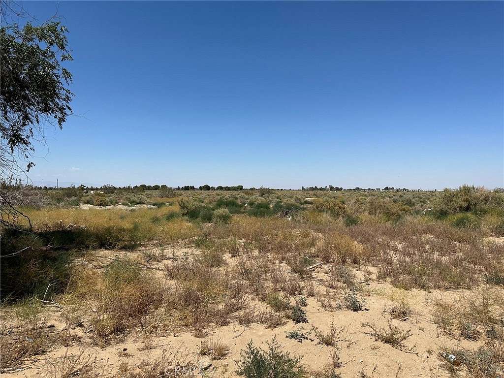 1.3 Acres of Land for Sale in Palmdale, California