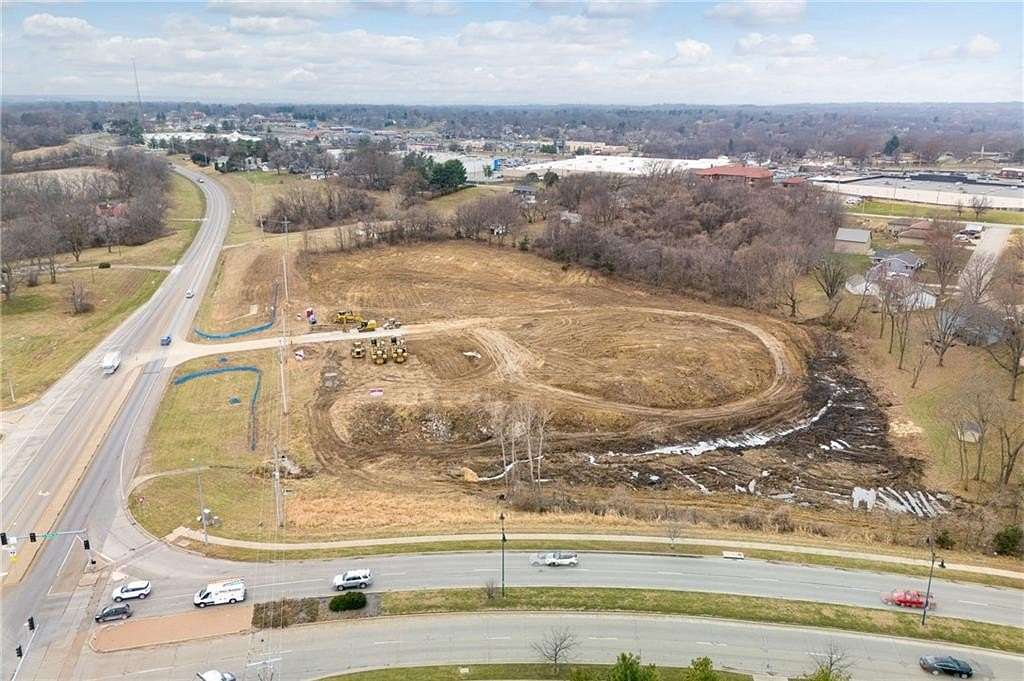 1.57 Acres of Commercial Land for Sale in St. Joseph, Missouri