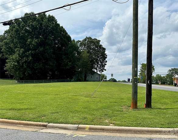 0.34 Acres of Commercial Land for Sale in Hickory, North Carolina