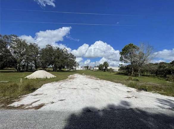 1.5 Acres of Mixed-Use Land for Sale in Okeechobee, Florida