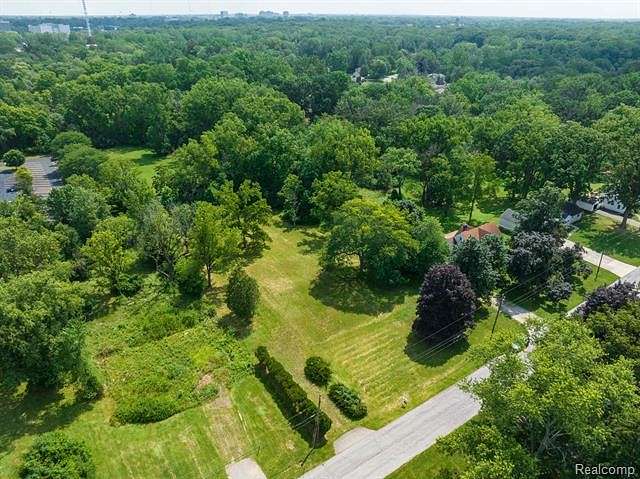 1.1 Acres of Residential Land for Sale in Southfield, Michigan