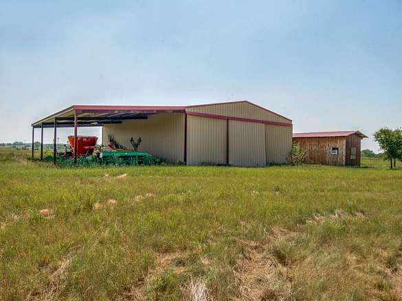 87.3 Acres of Agricultural Land with Home for Sale in Whitesboro, Texas