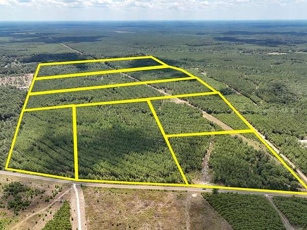 38 Acres of Recreational Land for Sale in Warren, Texas