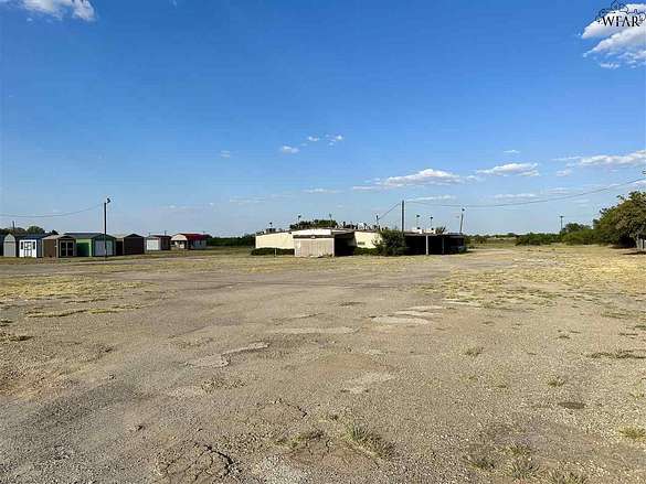 3 Acres of Improved Commercial Land for Sale in Wichita Falls, Texas