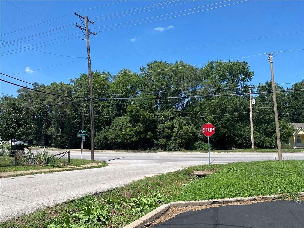 1.216 Acres of Residential Land for Sale in Independence, Missouri