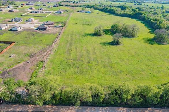 11 Acres of Land for Sale in Trenton, Texas