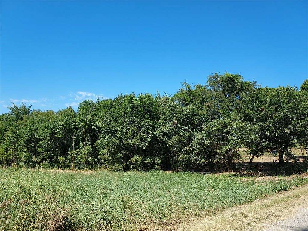 5.5 Acres of Residential Land for Sale in Trenton, Texas
