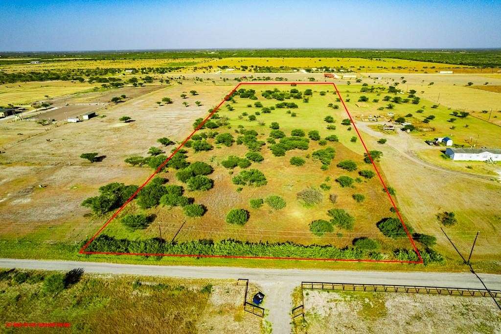 10.2 Acres of Land for Sale in Orange Grove, Texas