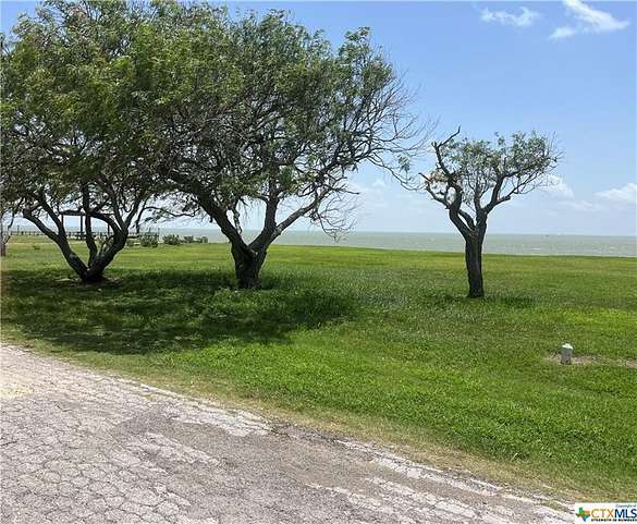 0.92 Acres of Residential Land for Sale in Bayside, Texas