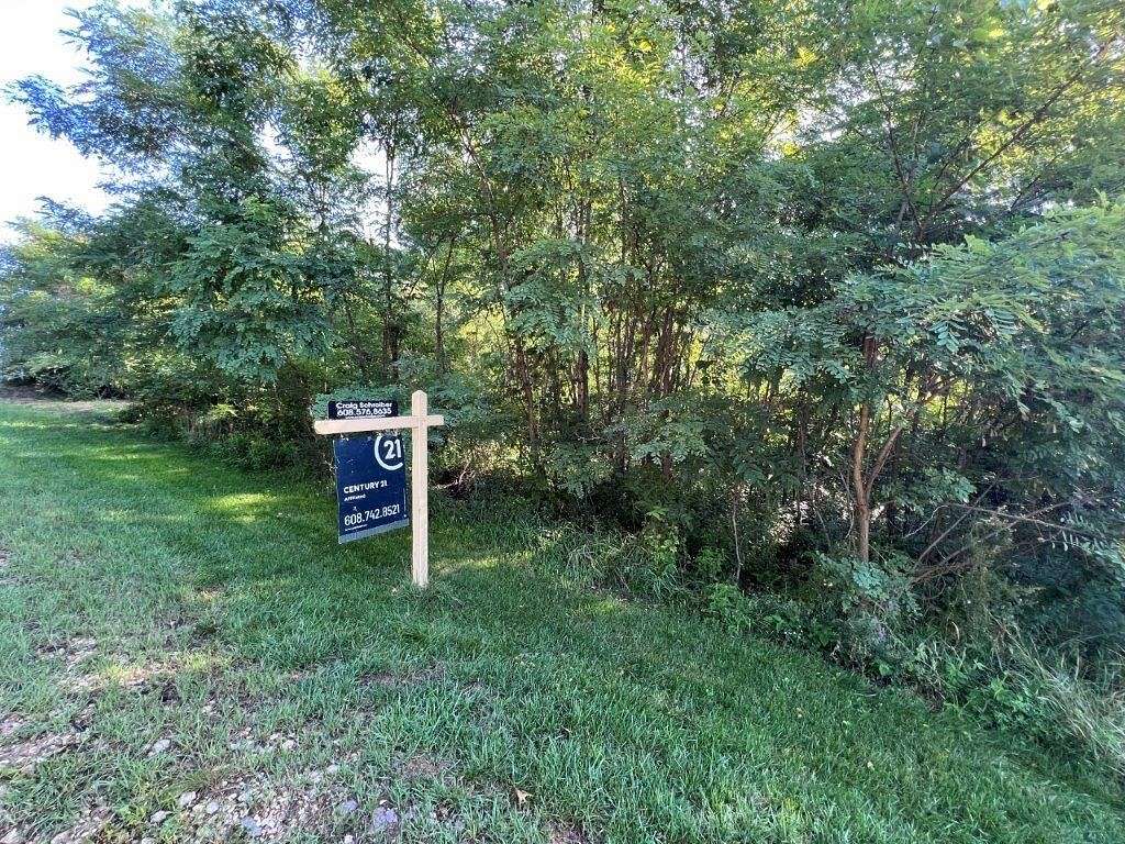 1.2 Acres of Residential Land for Sale in Portage, Wisconsin